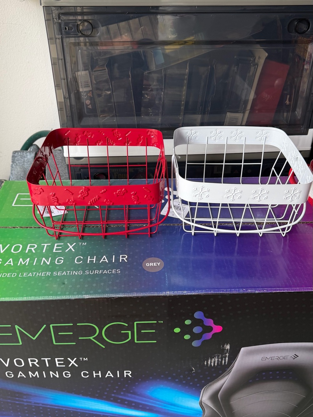 Decorative Metal Storage Basket Set - Red & White